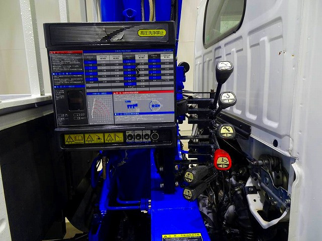 いすゞ エルフ 小型 平ボディ（クレーン付） TKG-NKR85R(102561) 29枚目