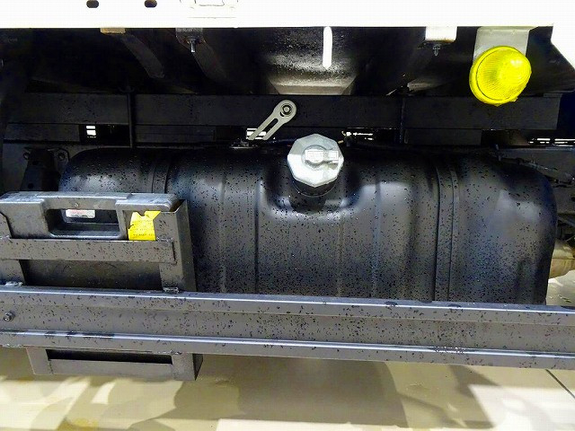 いすゞ エルフ 小型 平ボディ（クレーン付） TKG-NKR85R(102561) 42枚目