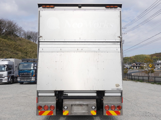 UDトラックス（日産） クオン 大型 ウィング QKG-CG5ZA(102570) 9枚目