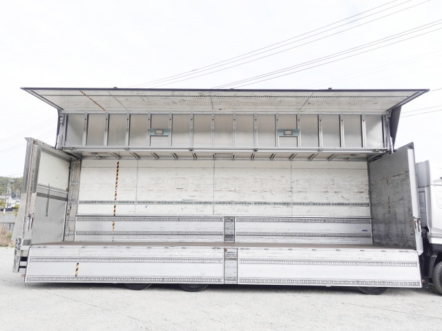 UDトラックス（日産） クオン 大型 ウィング QKG-CG5ZA(102570) 20枚目