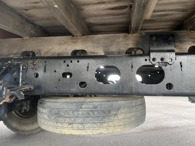 いすゞ フォワード 中型 平ボディ（クレーン付） SKG-FRR90S1(102572) 26枚目