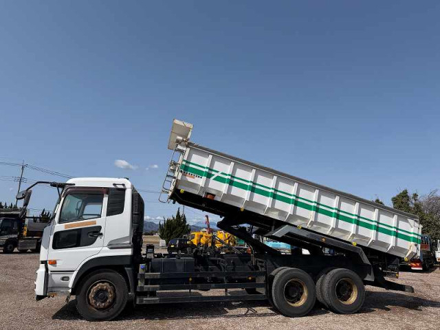 UDトラックス（日産） クオン 大型 土砂ダンプ LDG-CW5YL(102577) 2枚目