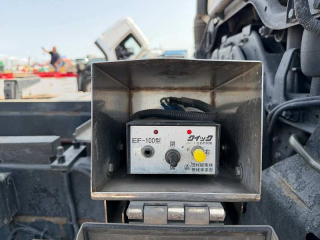 UDトラックス（日産） クオン 大型 土砂ダンプ LDG-CW5YL(102577) 9枚目