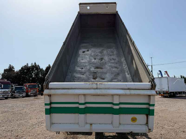 UDトラックス（日産） クオン 大型 土砂ダンプ LDG-CW5YL(102577) 10枚目