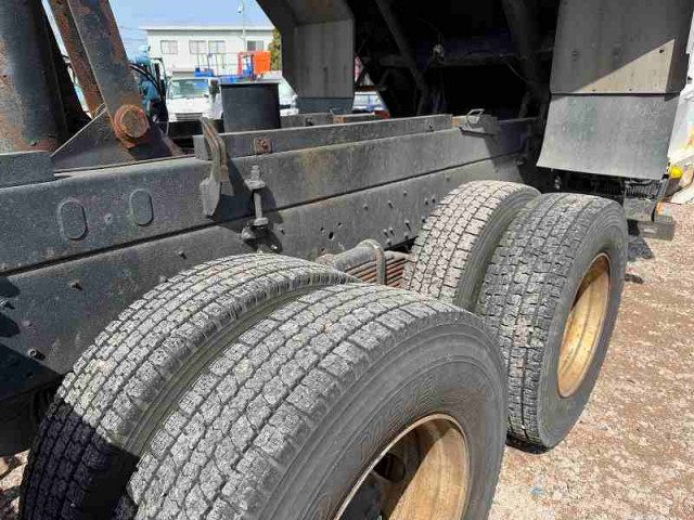 UDトラックス（日産） クオン 大型 土砂ダンプ LDG-CW5YL(102577) 19枚目