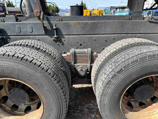 UDトラックス（日産） クオン 大型 土砂ダンプ LDG-CW5YL(102577) 20枚目