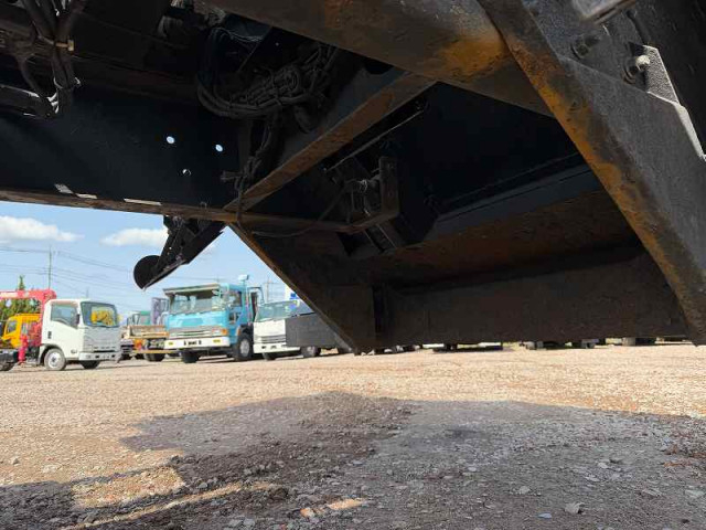 UDトラックス（日産） クオン 大型 土砂ダンプ LDG-CW5YL(102577) 23枚目