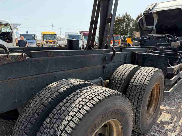 UDトラックス（日産） クオン 大型 土砂ダンプ LDG-CW5YL(102577) 25枚目