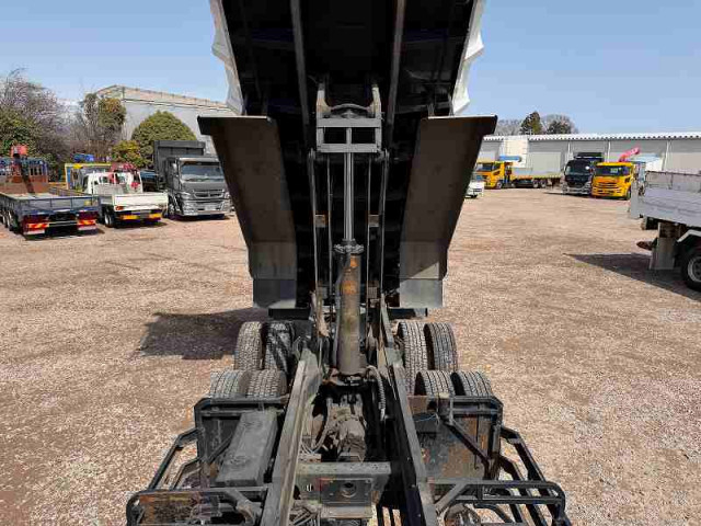 UDトラックス（日産） クオン 大型 土砂ダンプ LDG-CW5YL(102577) 32枚目