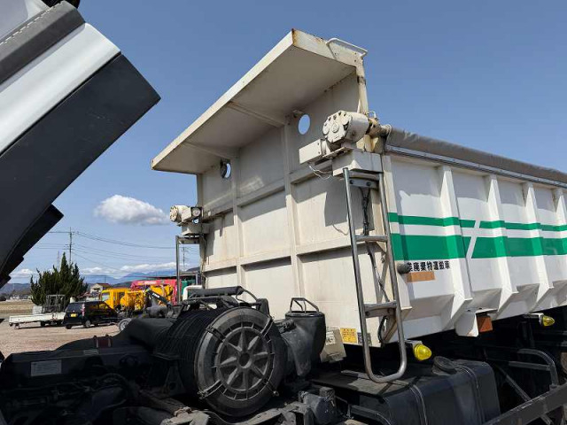 UDトラックス（日産） クオン 大型 土砂ダンプ LDG-CW5YL(102577) 42枚目