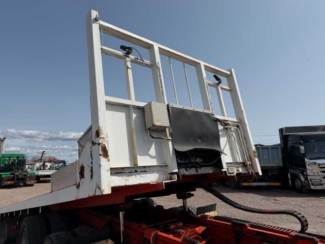 UDトラックス（日産） クオン 増トン Translation missing: ja.item.body_keijou_enum.body_keijou_carrier_other BDG-GK8JRWA(102582) 9枚目