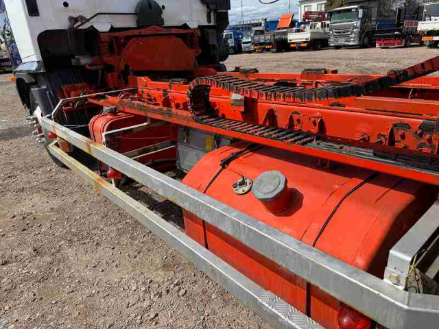 UDトラックス（日産） クオン 増トン Translation missing: ja.item.body_keijou_enum.body_keijou_carrier_other BDG-GK8JRWA(102582) 13枚目