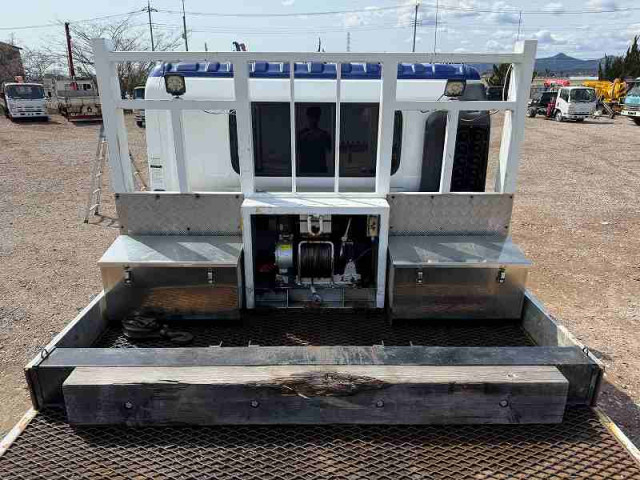 UDトラックス（日産） クオン 増トン Translation missing: ja.item.body_keijou_enum.body_keijou_carrier_other BDG-GK8JRWA(102582) 34枚目