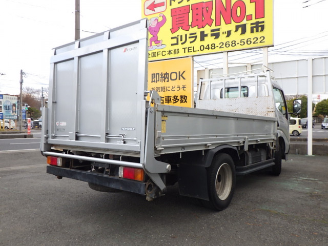 トヨタ トヨエース 小型 平ボディ BDG-XZU334(102585) 2枚目