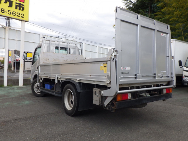 トヨタ トヨエース 小型 平ボディ BDG-XZU334(102585) 4枚目