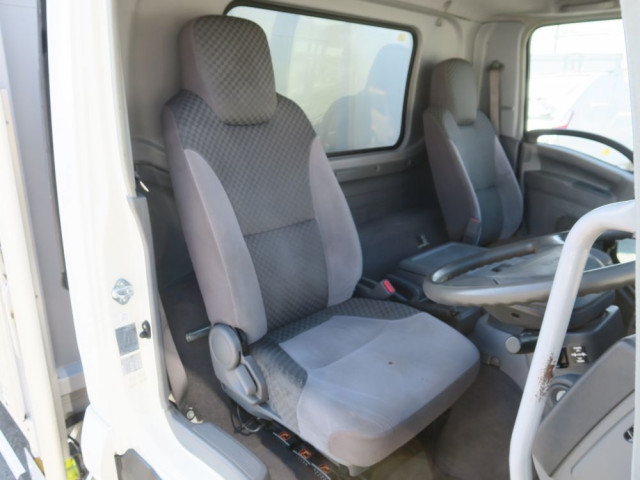 いすゞ フォワード 中型 ウィング PKG-FRR90S2(102587) 31枚目