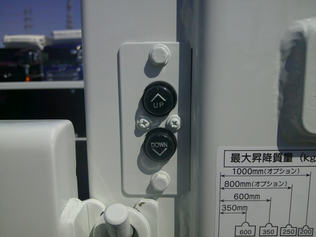 三菱ふそう キャンター 小型 Wキャブ 2RG-FBA20(102595) 12枚目