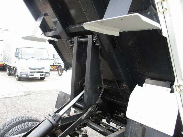 三菱ふそう キャンター 小型 土砂ダンプ TPG-FBA30(11645) 9枚目