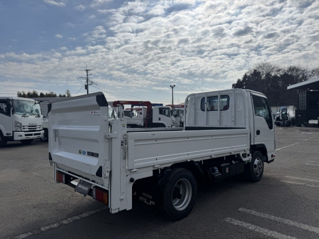 いすゞ エルフ 小型 平ボディ 2RG-NJR88A(102607) 3枚目