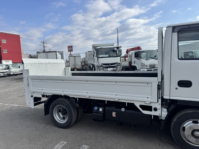 いすゞ エルフ 小型 平ボディ 2RG-NJR88A(102607) 6枚目