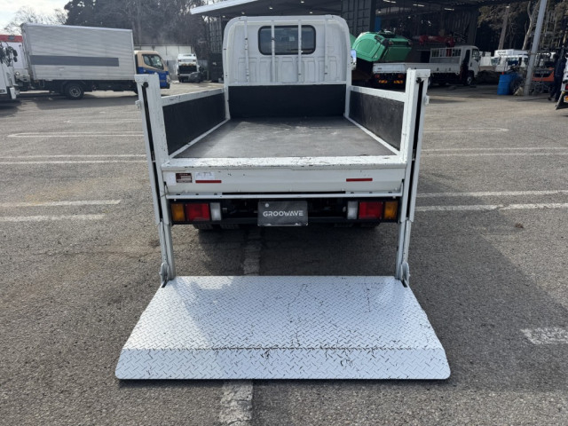 いすゞ エルフ 小型 平ボディ 2RG-NJR88A(102607) 9枚目