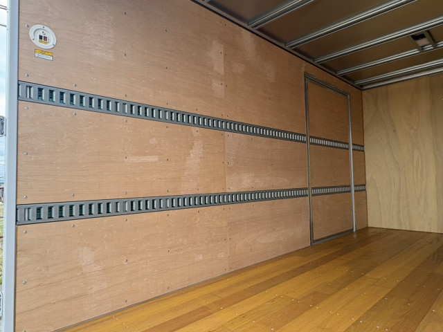 Hino dutro Small Box body 2PG-XZU712M(102608) 10枚目