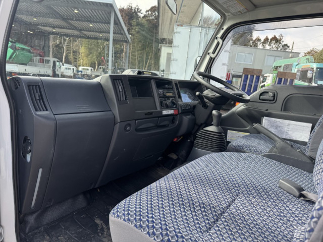 いすゞ エルフ 小型 平ボディ 2RG-NJR88A(102607) 28枚目