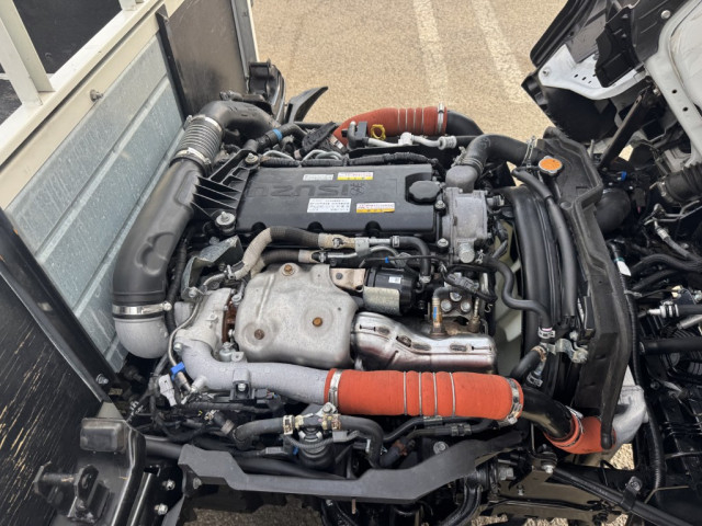 いすゞ エルフ 小型 平ボディ 2RG-NJR88A(102607) 32枚目