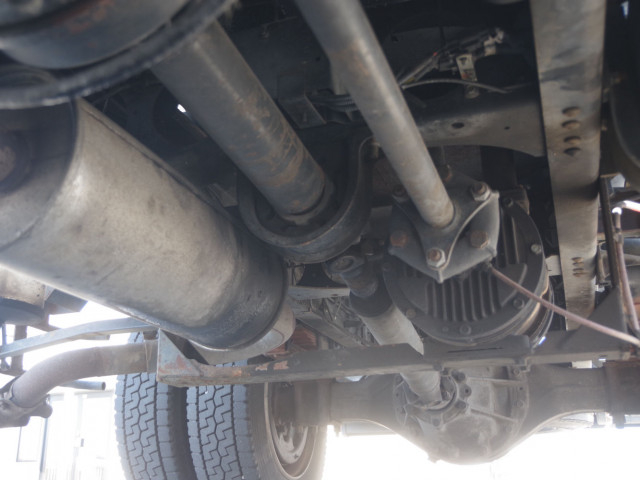 UDトラックス（日産） コンドル 増トン バキュームカー/糞尿車 KL-PK262FZ(102612) 9枚目