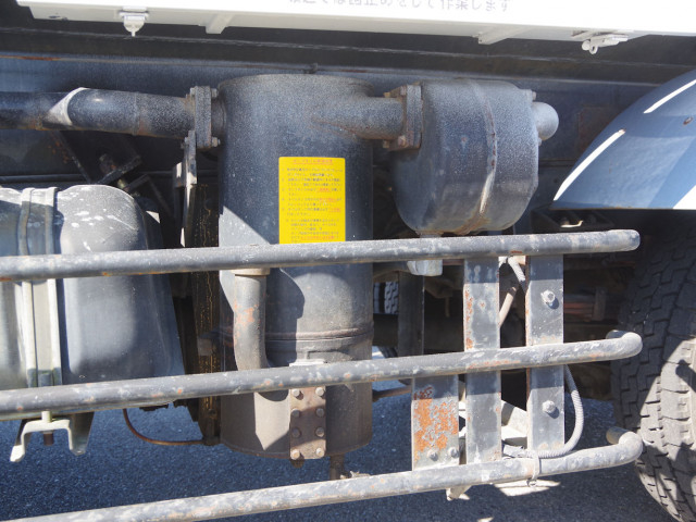 UDトラックス（日産） コンドル 増トン バキュームカー/糞尿車 KL-PK262FZ(102612) 13枚目