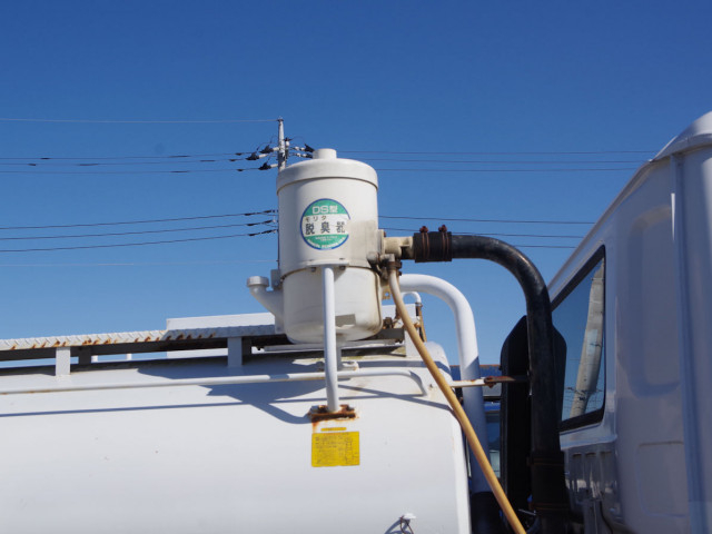 UDトラックス（日産） コンドル 増トン バキュームカー/糞尿車 KL-PK262FZ(102612) 14枚目