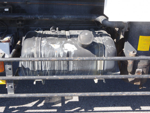 UDトラックス（日産） コンドル 増トン バキュームカー/糞尿車 KL-PK262FZ(102612) 16枚目