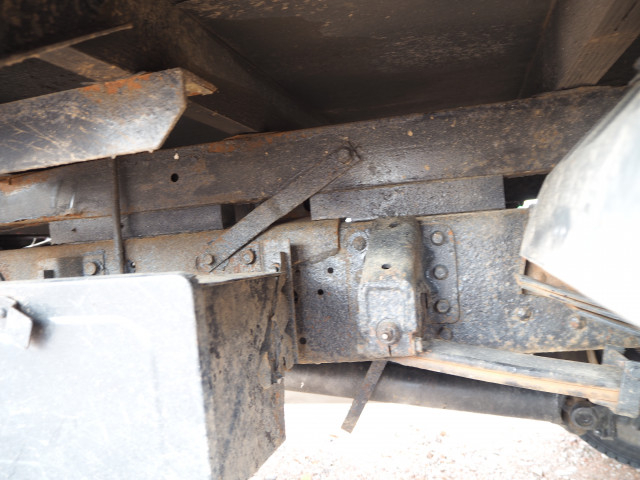 三菱ふそう キャンター 小型 平ボディ（クレーン付） KK-FE63EC(102613) 33枚目