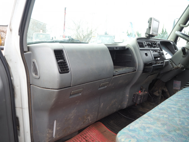 三菱ふそう キャンター 小型 平ボディ（クレーン付） KK-FE63EC(102613) 38枚目