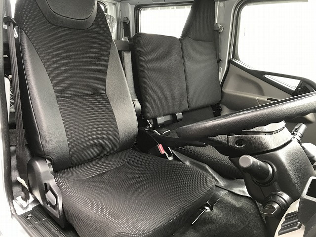 三菱ふそう キャンター 小型 Wキャブ 2RG-FBA20(102614) 33枚目