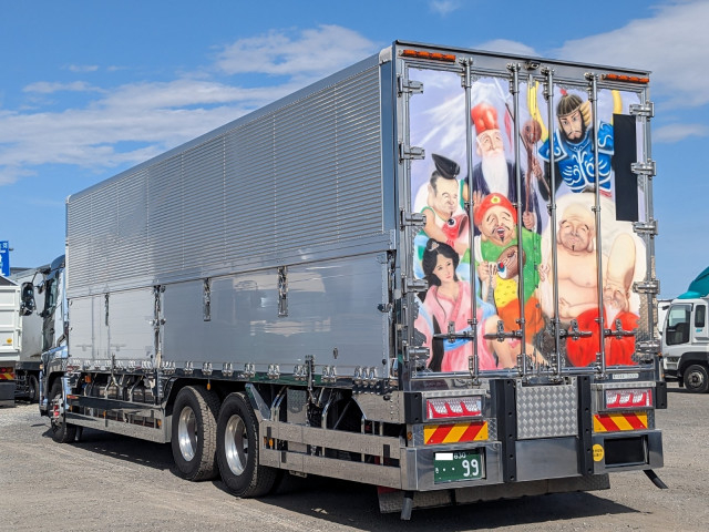 UDトラックス（日産） クオン 大型 ウィング 2PG-CW5CA(102616) 3枚目