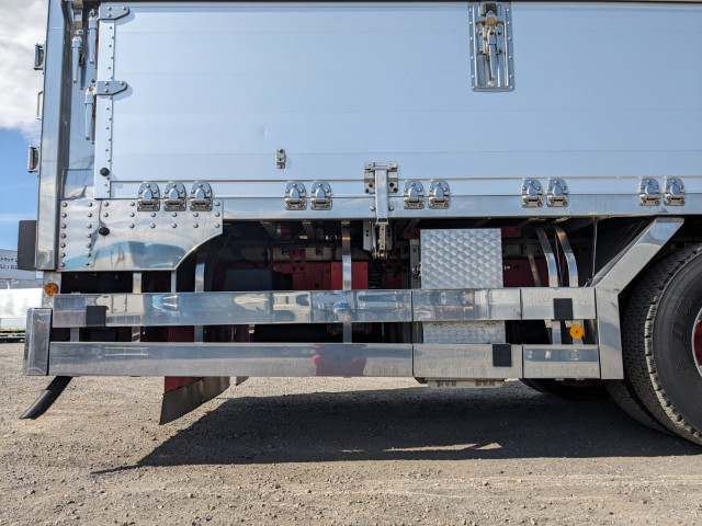 UDトラックス（日産） クオン 大型 ウィング 2PG-CW5CA(102616) 20枚目