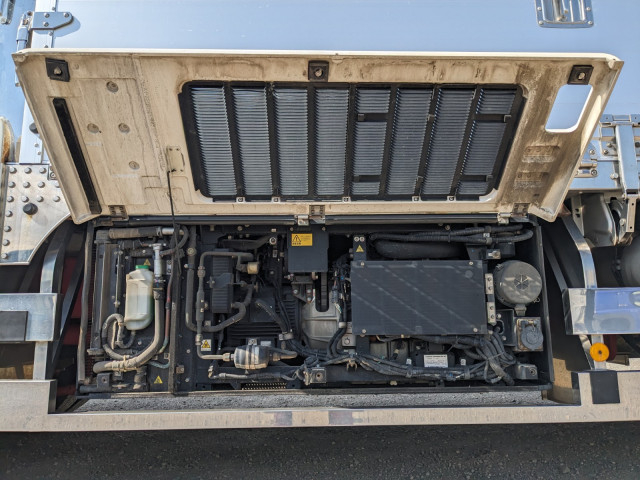 UDトラックス（日産） クオン 大型 ウィング 2PG-CW5CA(102616) 25枚目