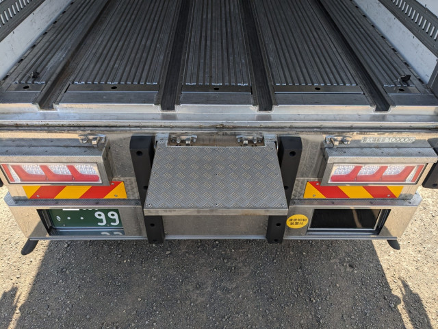 UDトラックス（日産） クオン 大型 ウィング 2PG-CW5CA(102616) 31枚目