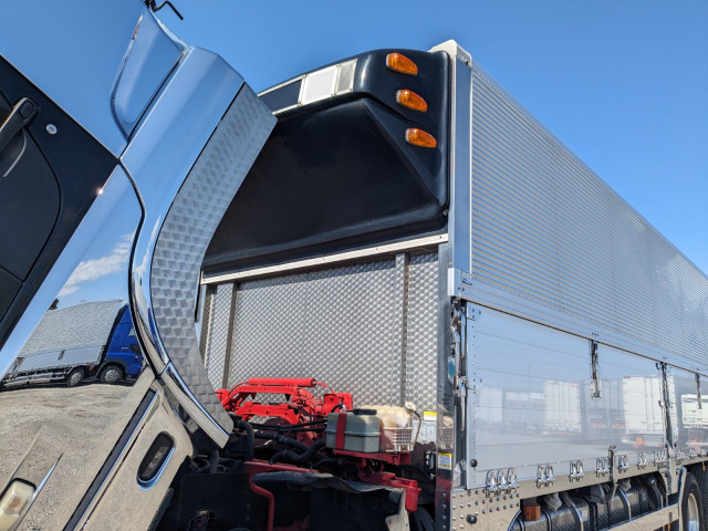 UDトラックス（日産） クオン 大型 ウィング 2PG-CW5CA(102616) 44枚目