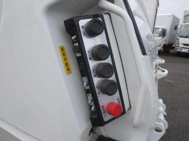 三菱ふそう ファイター 中型 塵芥車（プレス式） 2PG-FK72N(102617) 18枚目
