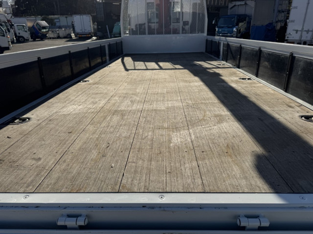 いすゞ フォワード 中型 平ボディ（クレーン付） 2RG-FRR90S2(102619) 10枚目