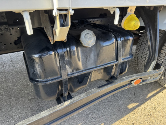 いすゞ フォワード 中型 平ボディ（クレーン付） 2RG-FRR90S2(102619) 28枚目