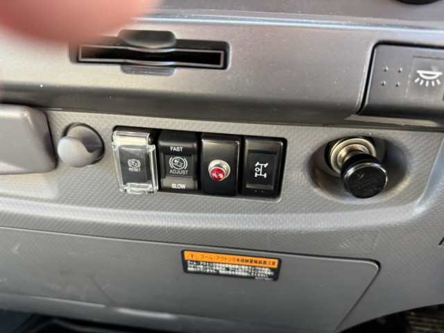 いすゞ フォワード 中型 平ボディ（クレーン付） 2RG-FRR90S2(102619) 35枚目