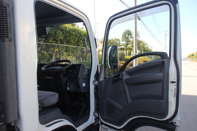 いすゞ エルフ 小型 冷蔵冷凍バン TPG-NPR85AN(102624) 8枚目