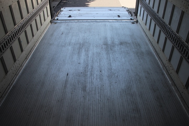 いすゞ エルフ 小型 冷蔵冷凍バン TPG-NPR85AN(102624) 17枚目