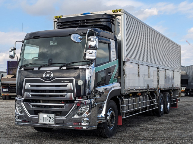 UDトラックス（日産） クオン 大型 冷蔵冷凍バン 2PG-CW5CA(102647) 1枚目