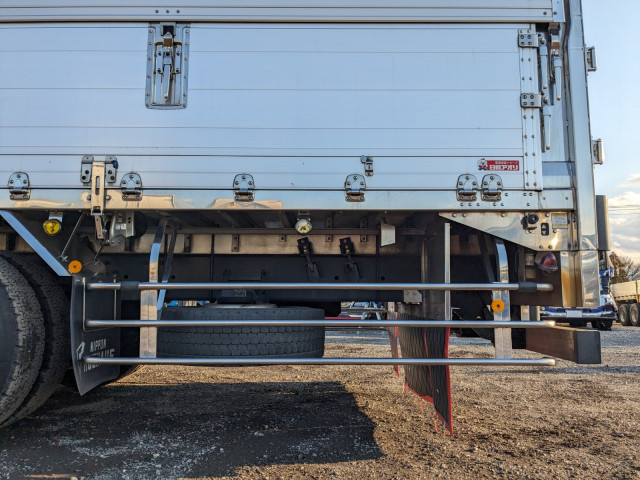 UDトラックス（日産） クオン 大型 冷蔵冷凍バン 2PG-CW5CA(102647) 18枚目