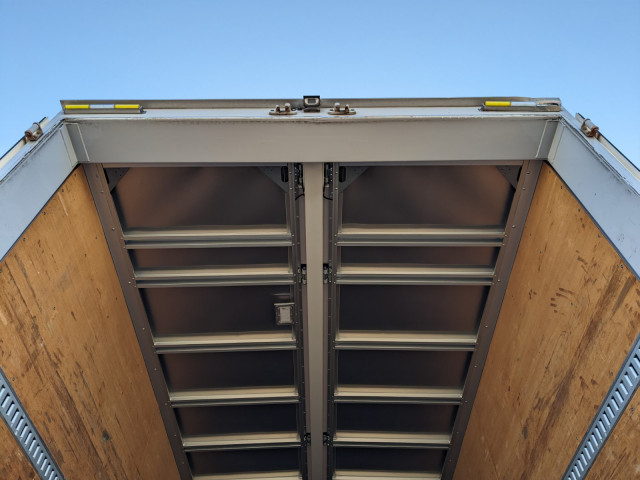 日野 プロフィア 大型 ウィング 2DG-FW1AHG(102648) 15枚目