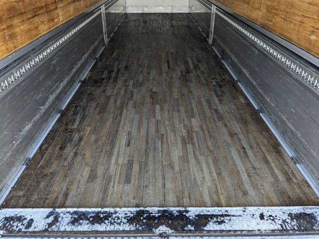 日野 プロフィア 大型 ウィング 2DG-FW1AHG(102648) 16枚目